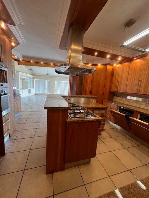 4 Bedroom Property for Sale in Menkenkop Western Cape